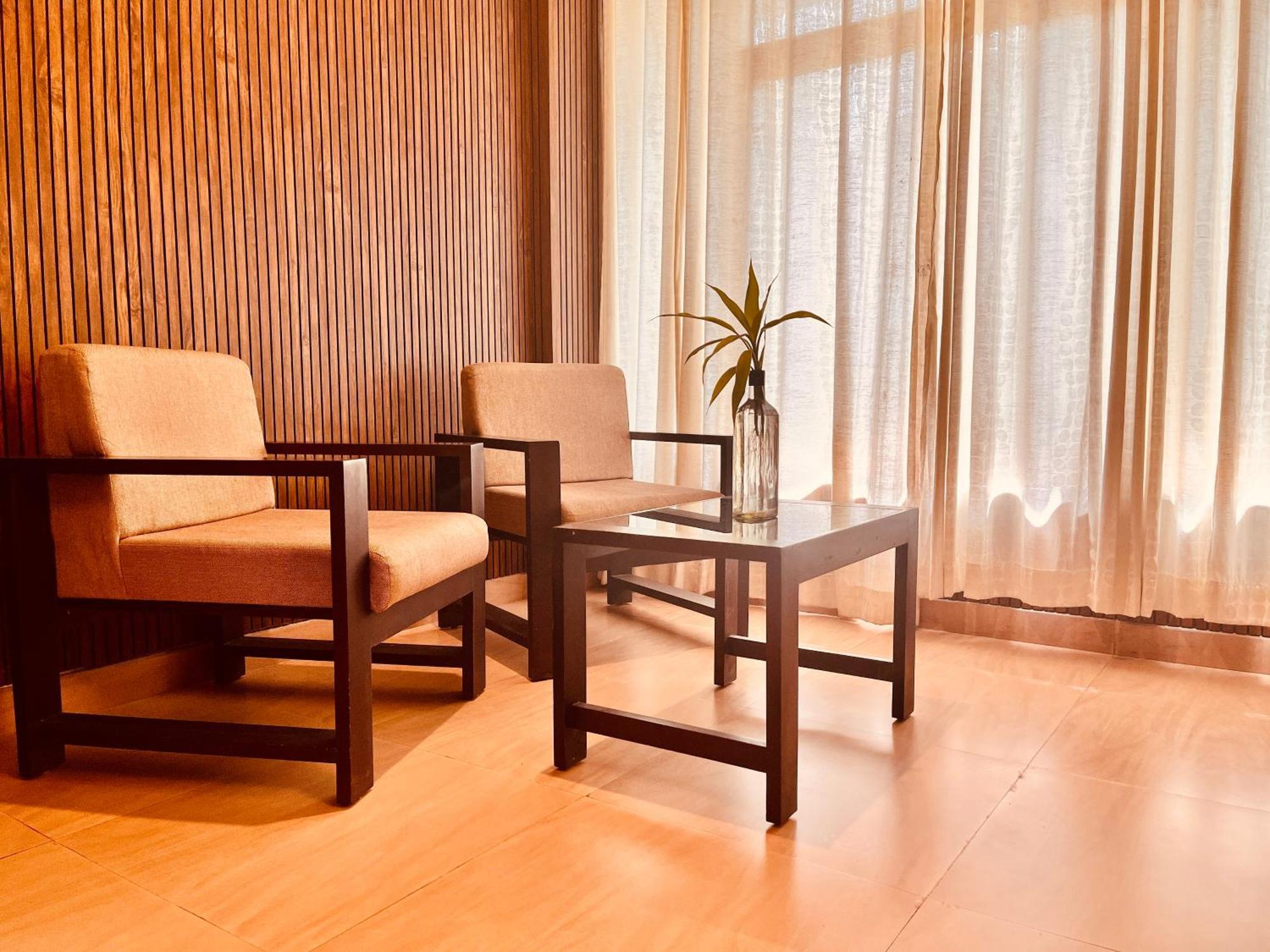 Pearl Grand Boutique Cottage In Omaxe Anandam Vrindavan - #Premium Ac Rooms With Balcony #Big Parking #Lift #Garden #Peaceful Area #Near Prem Mandir #Property Of The Year #Most Awarded 外观 照片